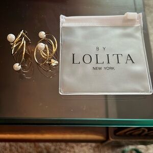 Gold Swirl Pearl Earrings